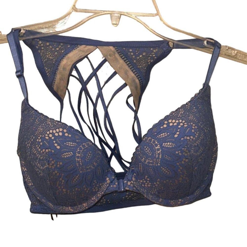 Victoria's Secret Very Sexy Push Up Front Hook Halter Racerback Lace‎ Bra 32D
